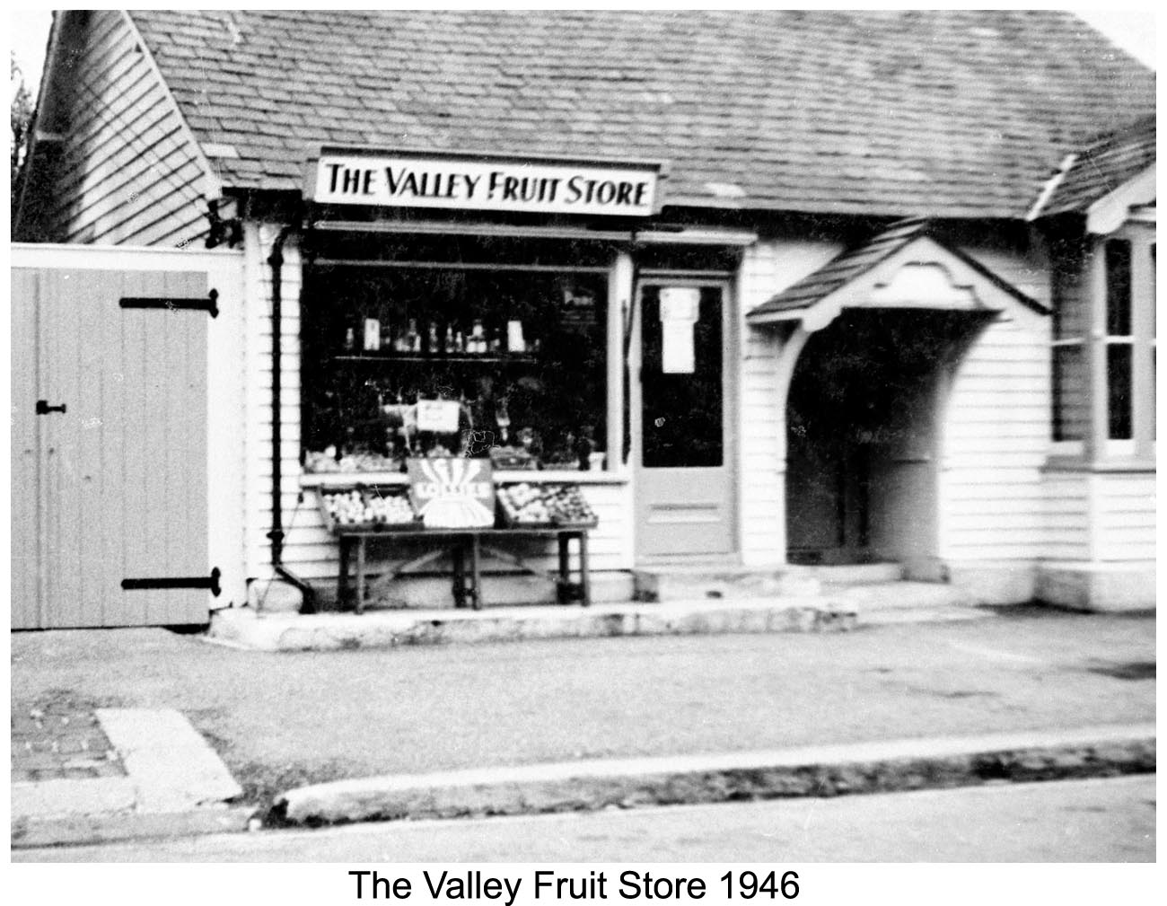 The Valley Fruit Store 1946 - Negs from Film 06 030